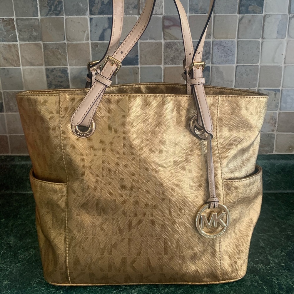 ‼️SOLD‼️ Michael Kors purse